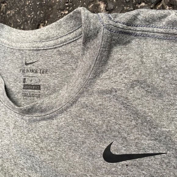 Nike Tee DRI-FIT - Picture 2 of 3